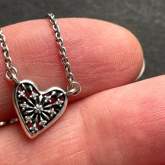 🤍✨Retired PANDORA S 925 ALE Sterling Silver CZ Heart of Winter Pendant Necklace - Picture 9 of 10